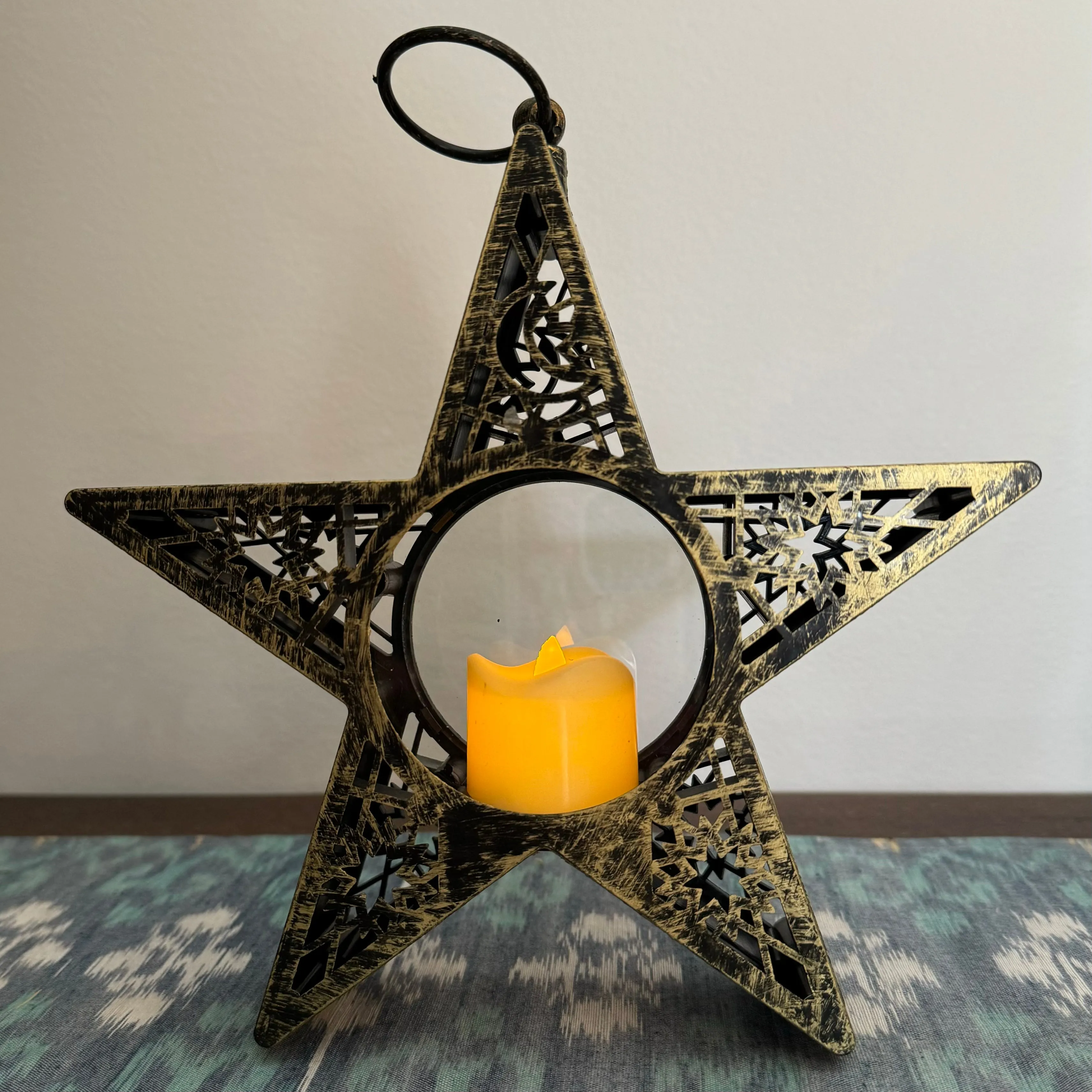 SALE - Star lantern with LED candle (batteries incl)